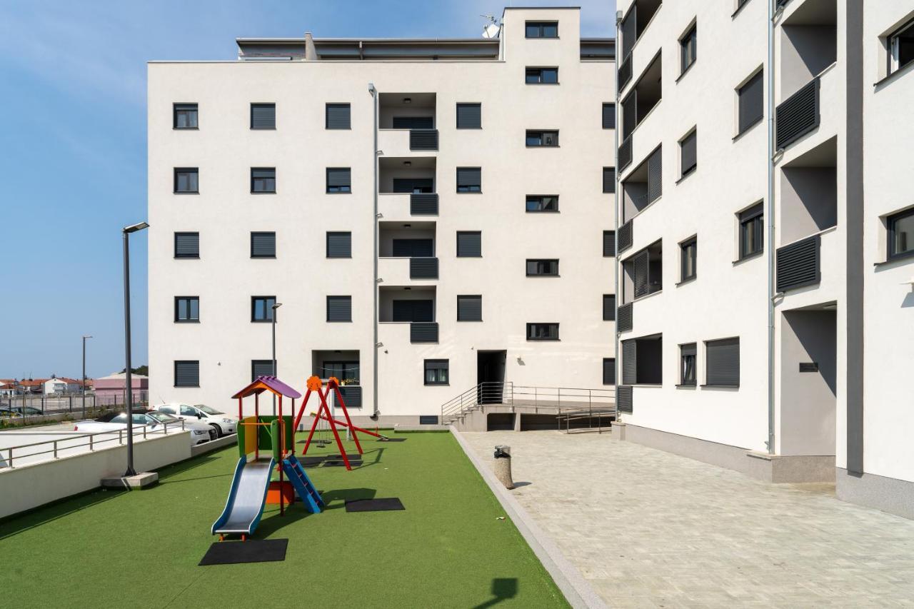 Apartment Roni + Besplatan Parking Задар Экстерьер фото